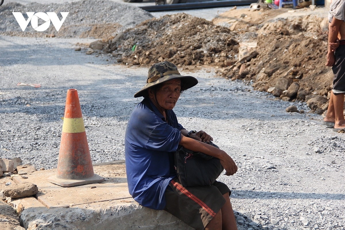 Hot weather continue to bake Vietnam till May 1